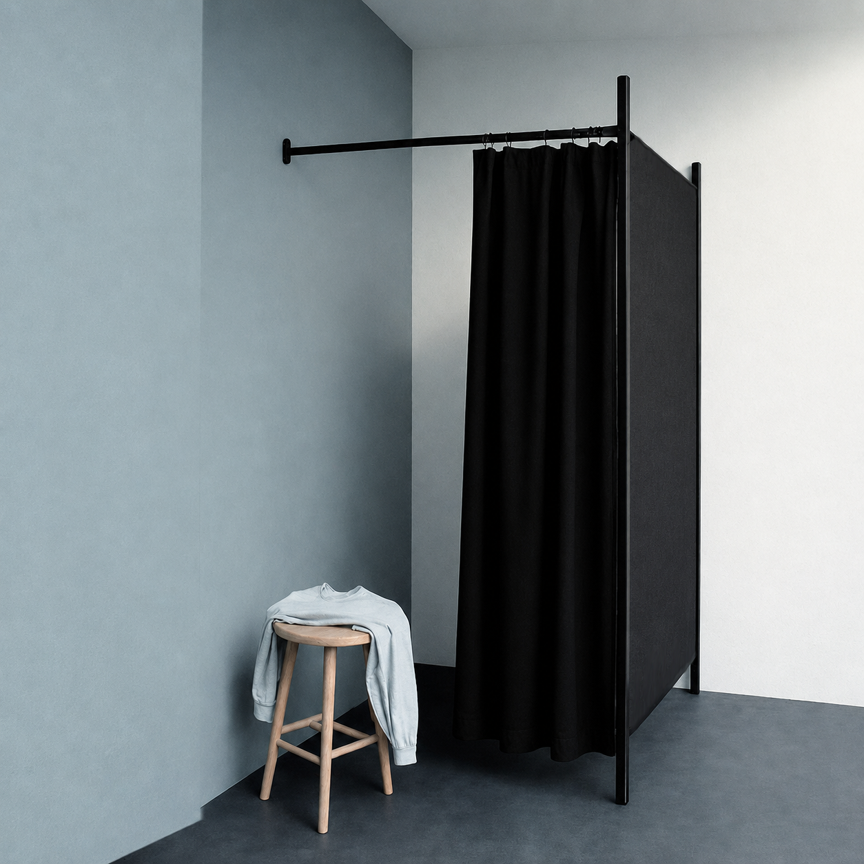 Flex, fitting room, 1 side, black frame, incl. 1 black curtain, STOF-SIDE in black, 100 x 100 cm.