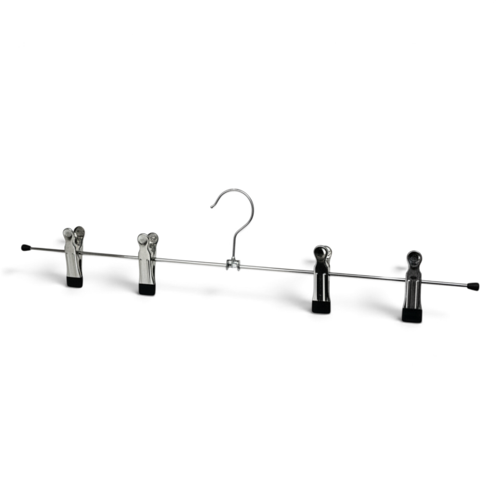 SuperSellerS sort metal klemmebøjle på 60 cm med 4 kraftige klemmer til ophængning af tæpper og stofprøver