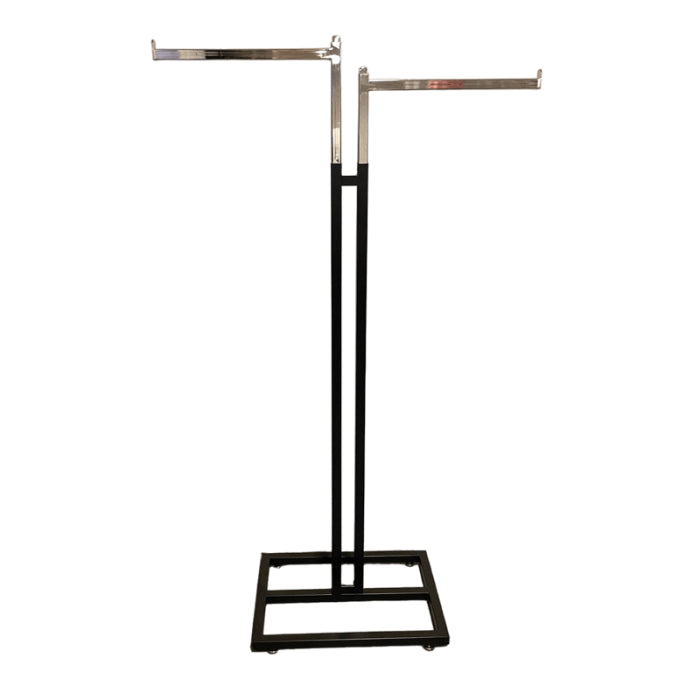 Tøjstativ - 2-armet gulvstativ, sort, m/2 lige arme, 39 cm krom. H130-200. Fod 50x35 cm.