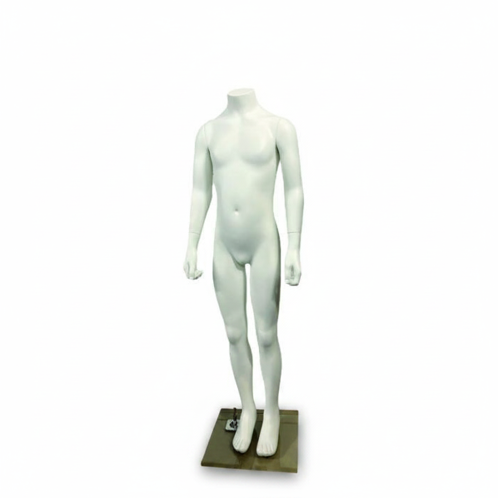 Children's mannequin. White unisex. H121 cm.