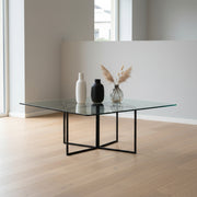 Glass pedestal in black