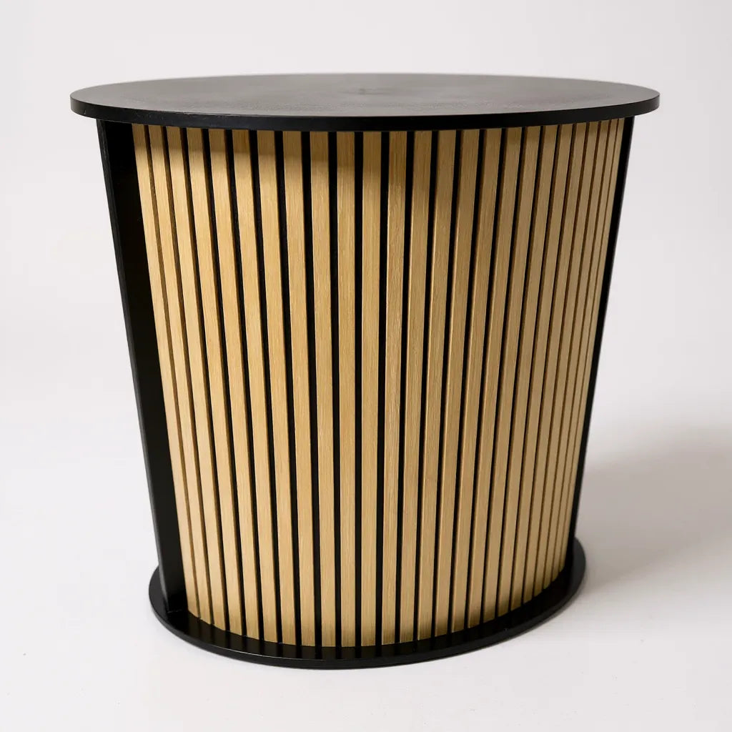 Curved shelf disk. Front with acoustic panel / wood slats. W104 x D43 x H105 cm.